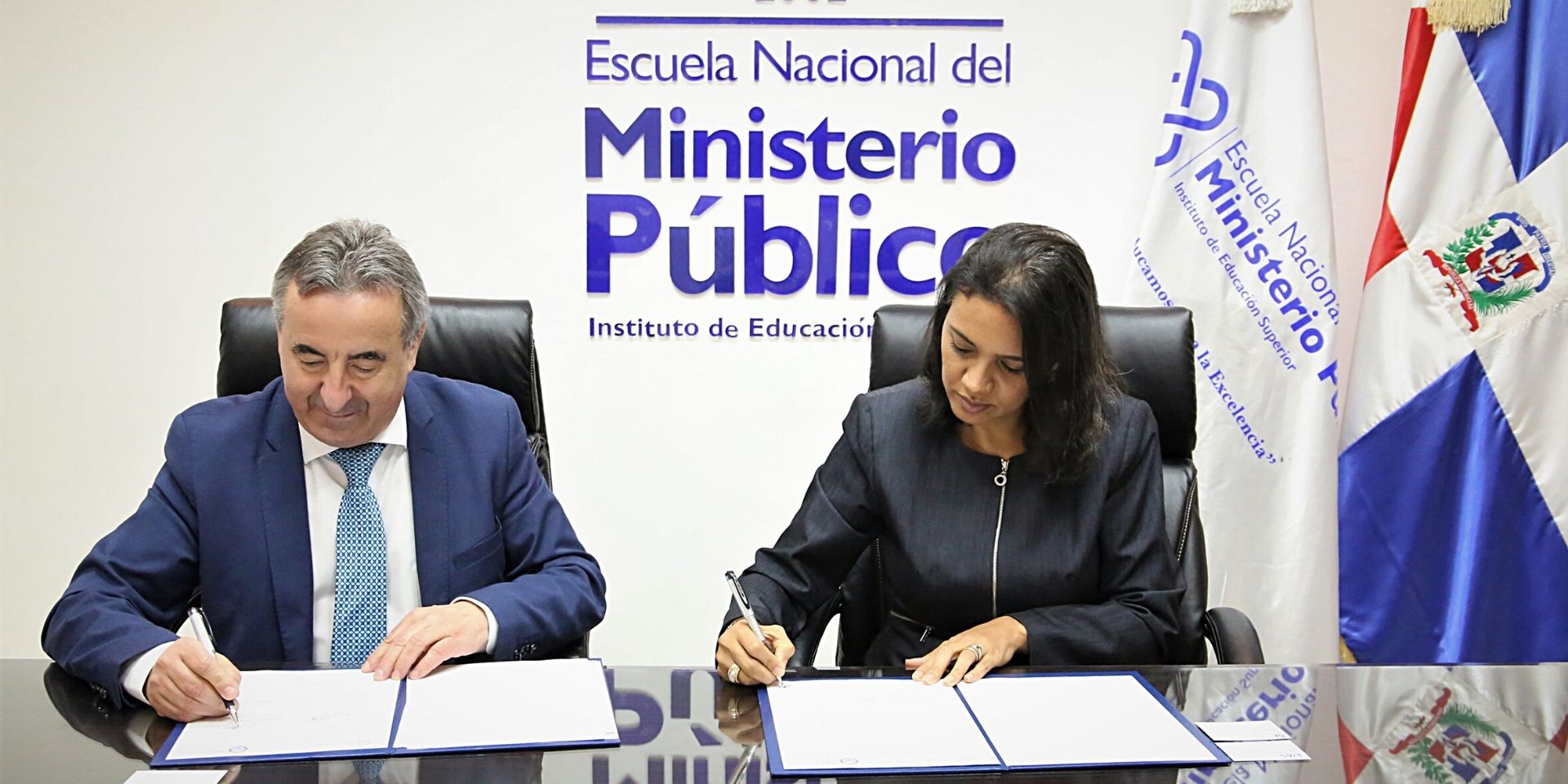 INISEG e IES-ENMP, firman un acuerdo para impartir programas de formación conjuntos en las áreas de Criminalística y Ciberseguridad | Iniseg