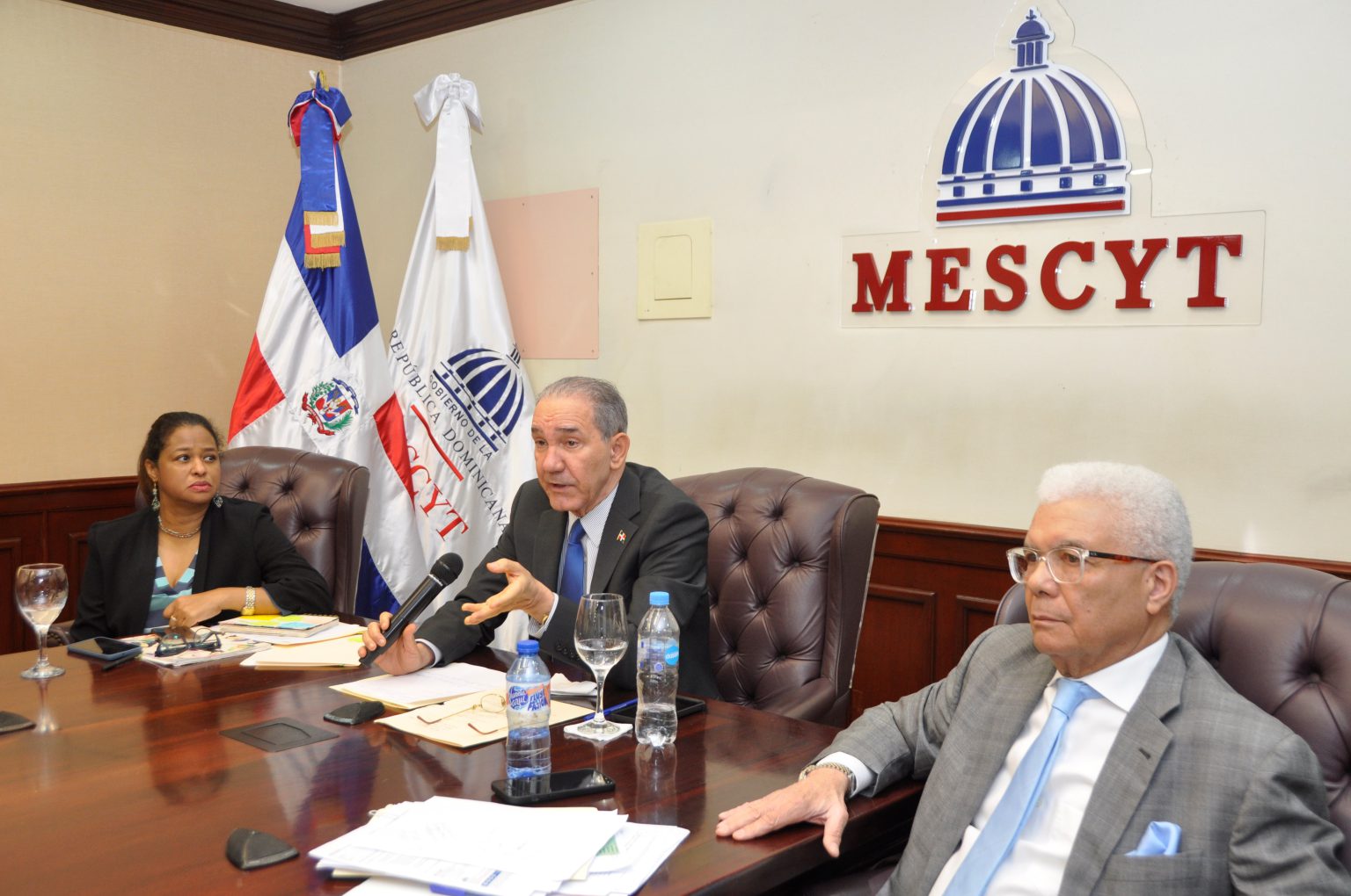 ¡Atención Dominicanos!  MESCYT ya abrió convocatoria para el programa de Becas Internacionales 2023 junto a INISEG